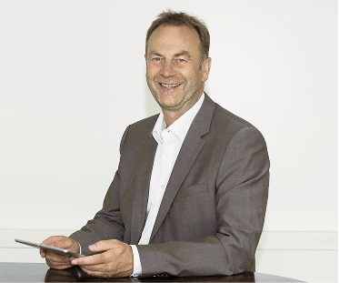 Udo Kreibich, am Besprechungstisch 2 (1)